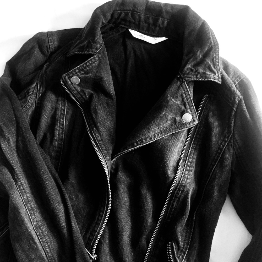 Hollister Women’s Jean Motorcycle Jacket small